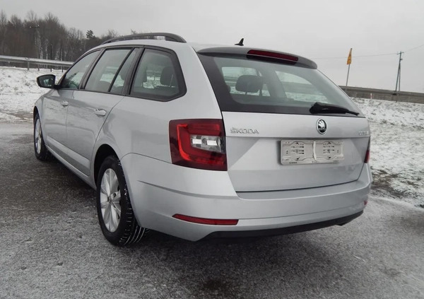 Skoda Octavia cena 45900 przebieg: 153000, rok produkcji 2017 z Ślesin małe 191